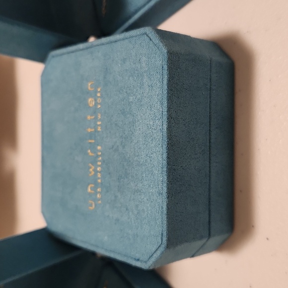 Unwritten Initial Necklace and Earring box set - Picture 6 of 6